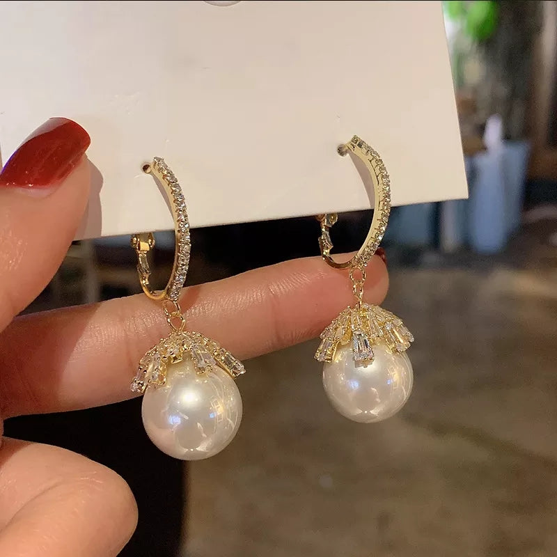 Pendientes de Perlas Blancas Elegantes